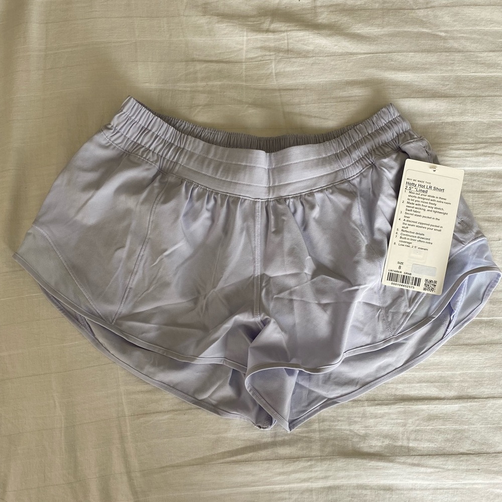 Lululemon serene blue hotty hot shorts 2.5” size 8
